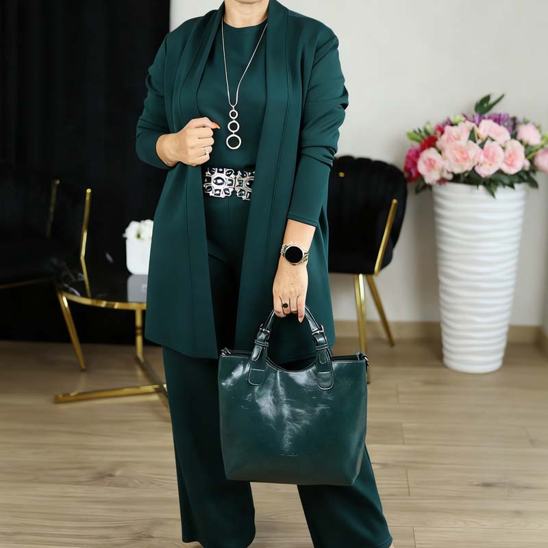 Fashionable women's cardigan suit
