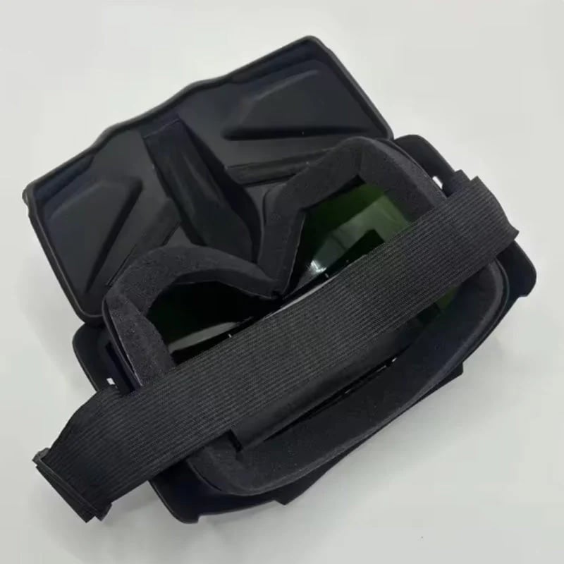 ⚡Auto-darkening welding helmet for eye safety✨